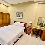 Luxury Hotel - 50/3 Truong Son, Q. Tan Binh - By Bayhostel