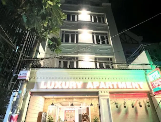 Luxury Hotel - 50/3 Truong Son, Q. Tan Binh - By Bayhostel
